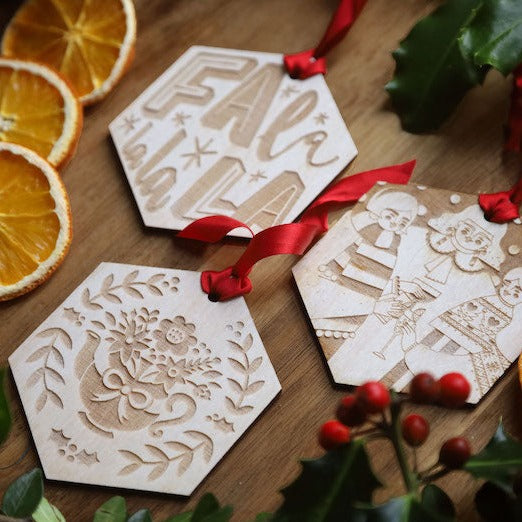 '10 Voices Carolling' 12 DAYS Christmas Decoration